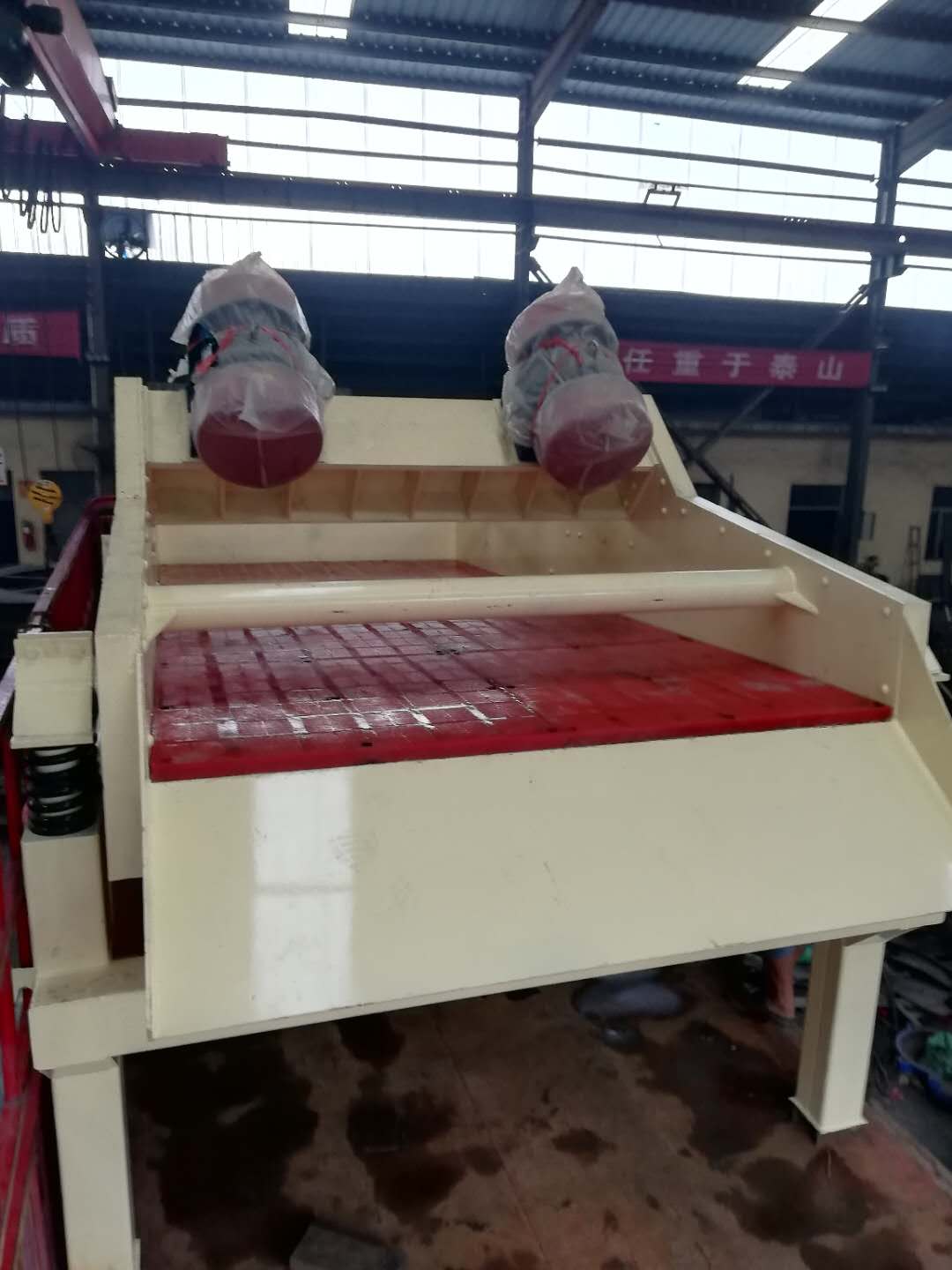 發(fā)往烏魯木齊的1840脫水篩